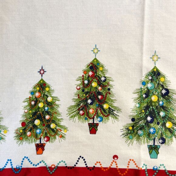 Fiesta Holiday Gatherings Tablecloth 59" x 82" Christmas Festive Trees Red Green - Picture 2 of 7